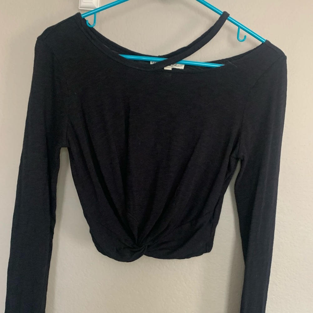 Knotted Assymetric Crop Long Sleeve